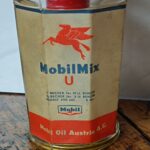 Mobil Oil MobilMix Glasflasche Benzin Zusatz Pegasus Dosierer – Bild 5