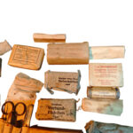 Wehrmacht Rot Kreuz Sanitätstasche teilbestückt – Bild 12
