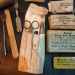 Wehrmacht Rot Kreuz Sanitätstasche teilbestückt – Bild 14